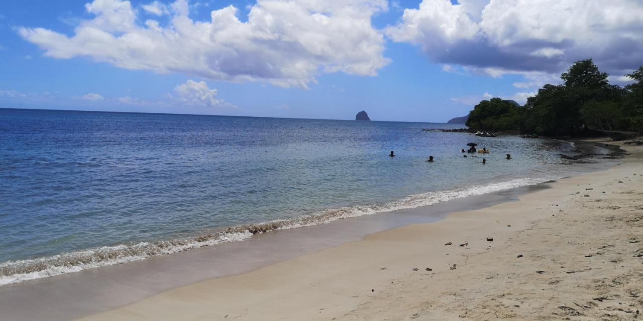 La Perle Piscine Et Plage Petite Vue Mer Сент-Люс Экстерьер фото